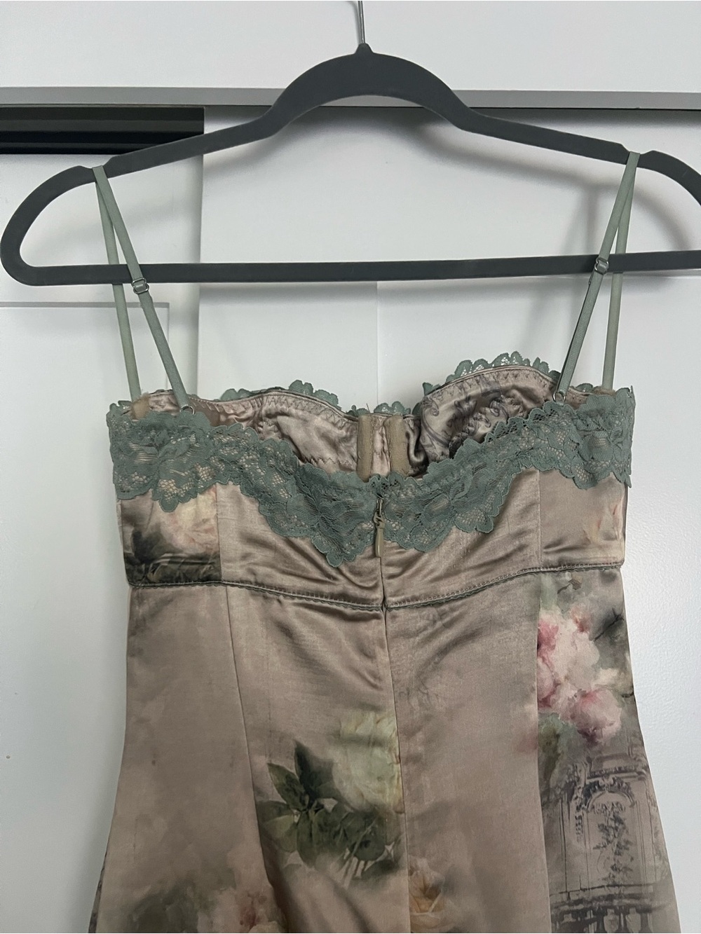VENUS Vintage Floral Midi Dress - Picture 6 of 8